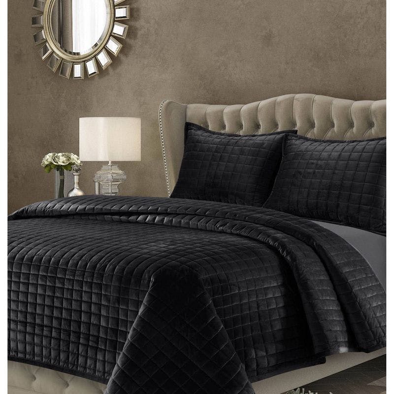 Luxurious Black Velvet Queen Quilt Set with Square-Box Stitching