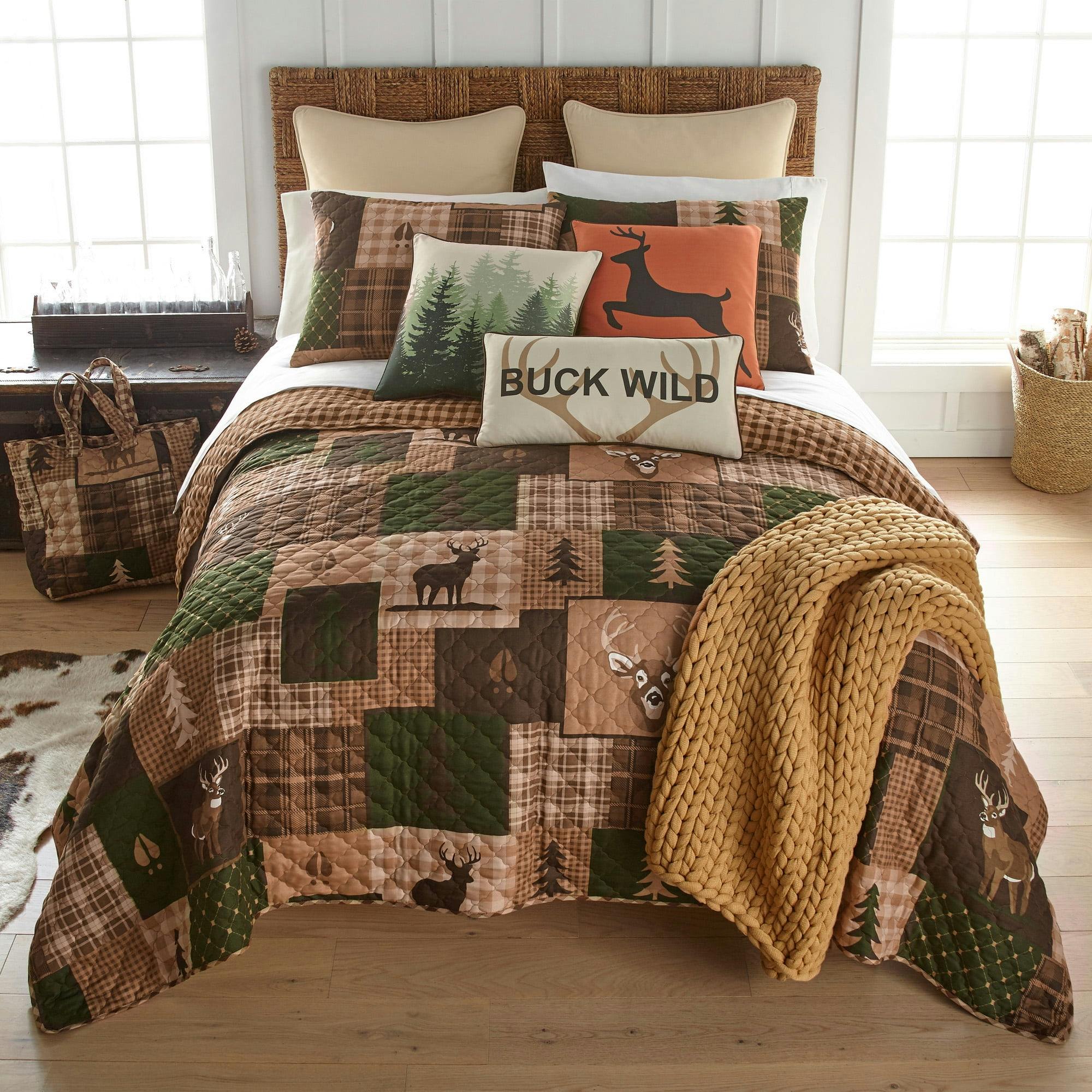 Green Forest Lodge-Themed Reversible Microfiber Quilt Set with Shams