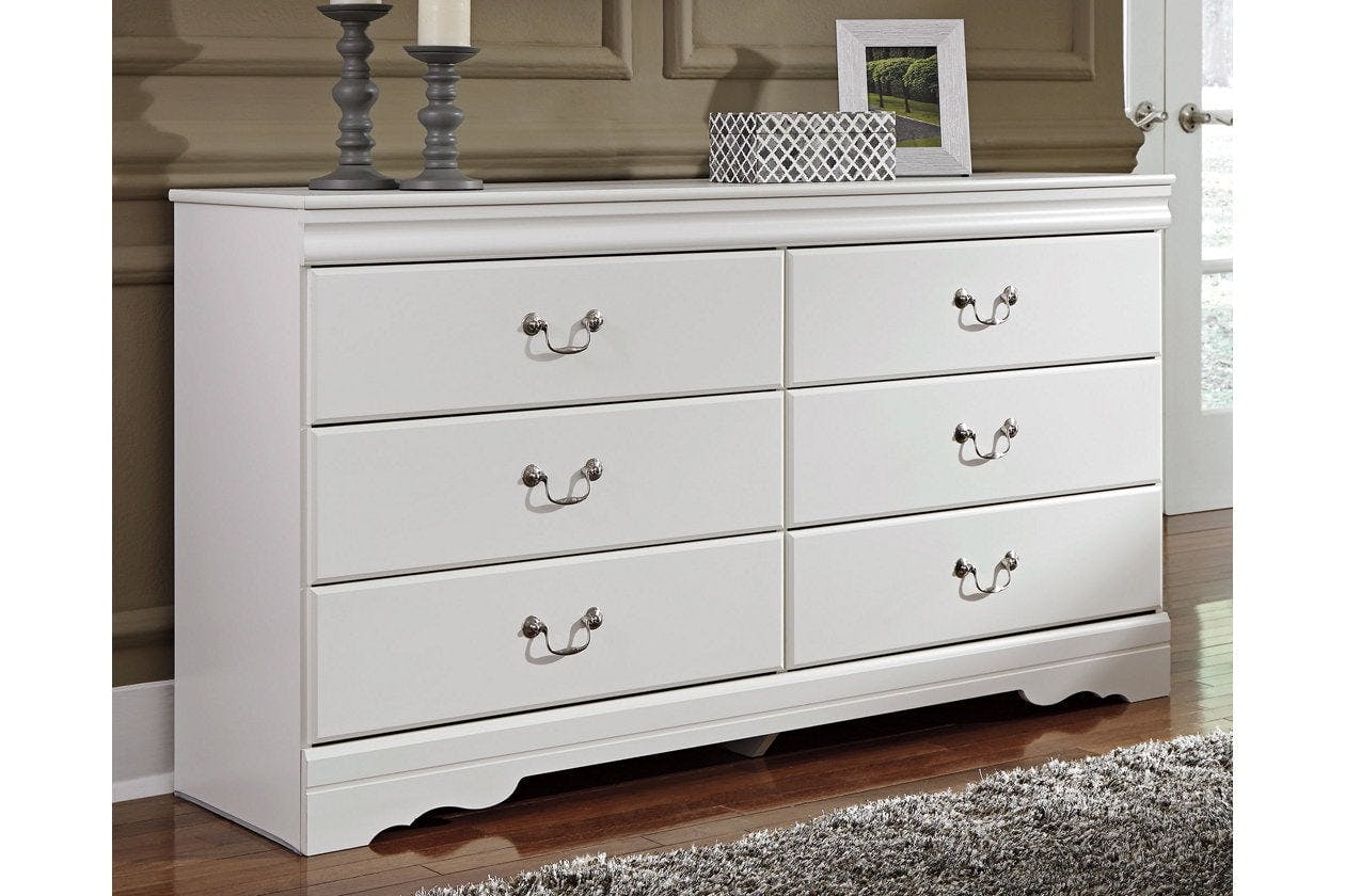 Crisp Cottage White 6-Drawer Modern Dresser with Antiqued Hardware