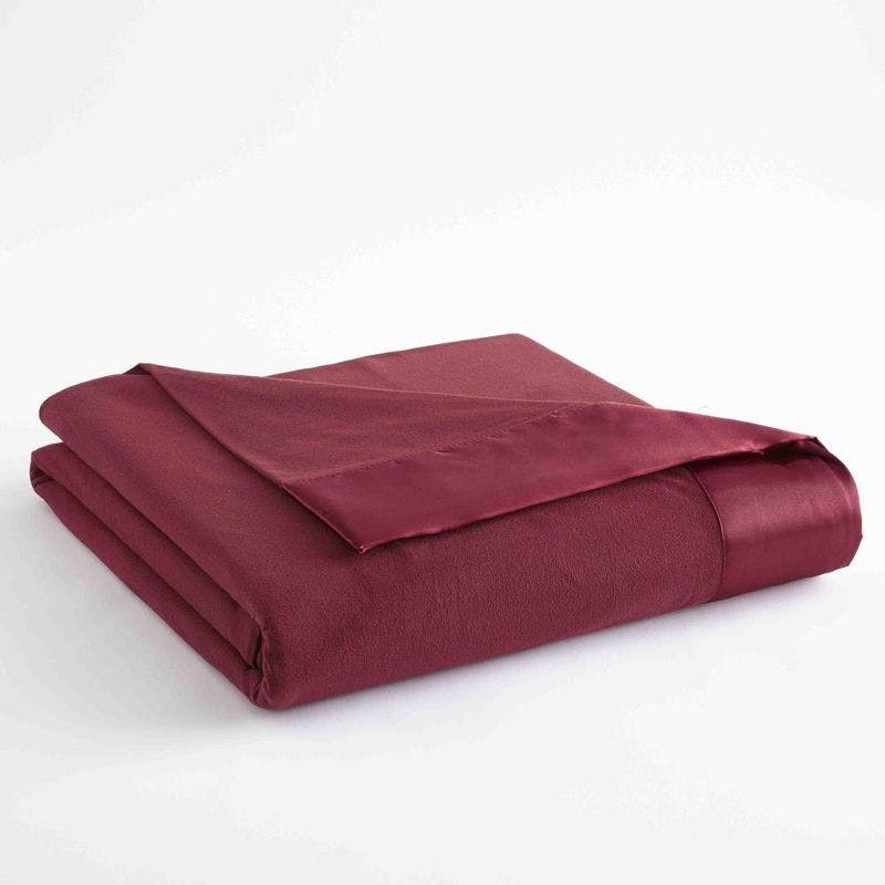 Luxurious King-Sized Wine Red Fleece Knitted Sheet Blanket